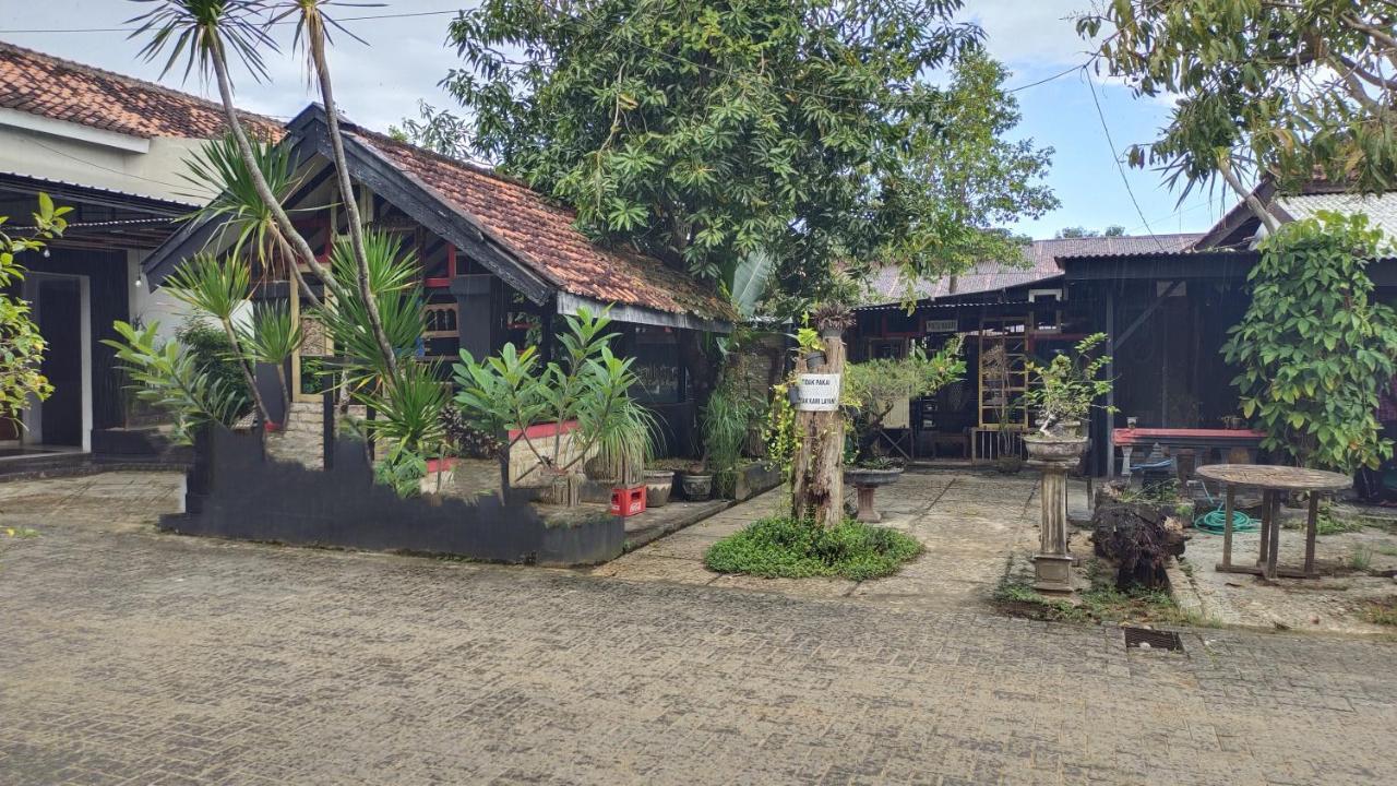 Oyo 91179 Hotel Lagalleria Sumenep Ngoại thất bức ảnh
