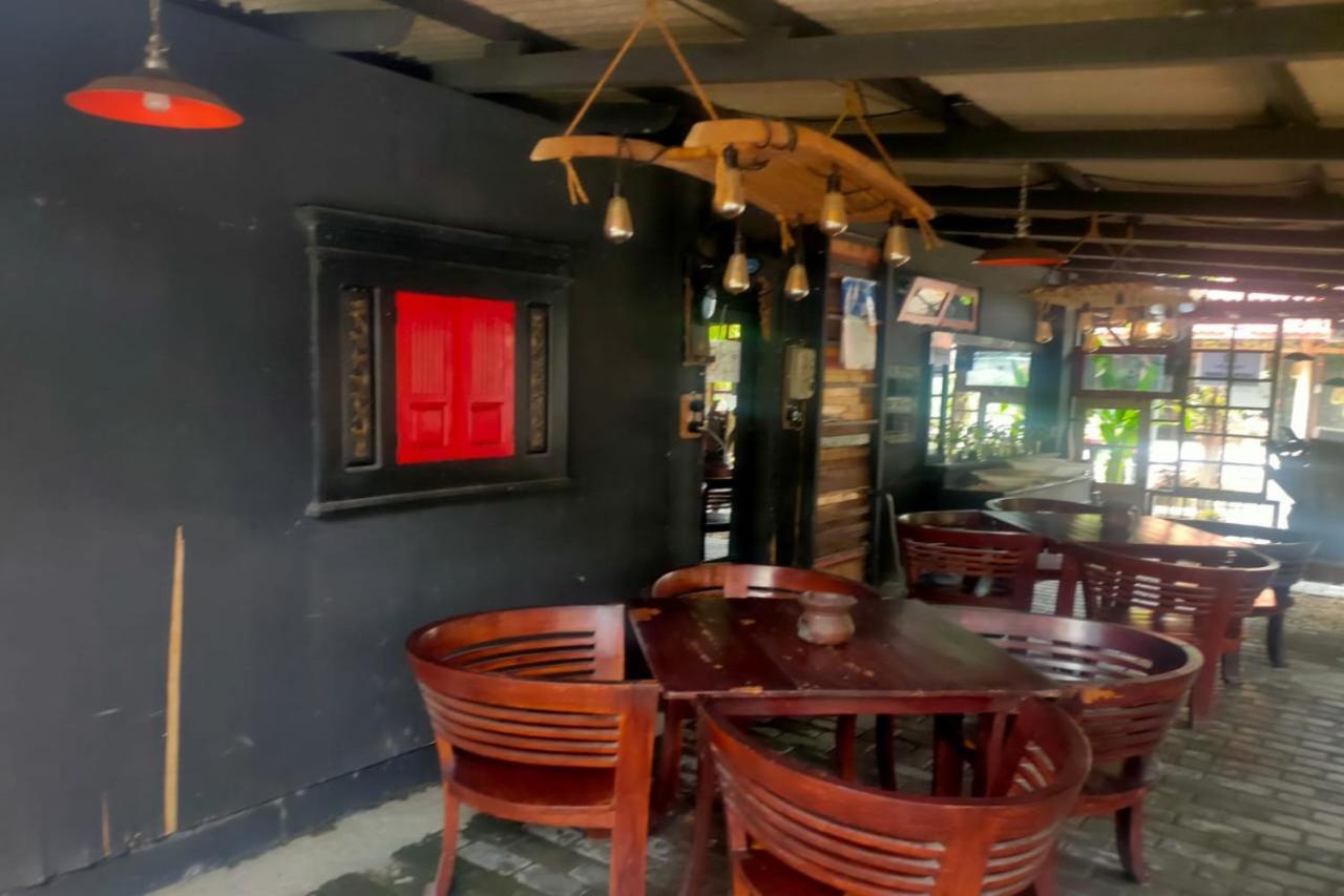 Oyo 91179 Hotel Lagalleria Sumenep Ngoại thất bức ảnh