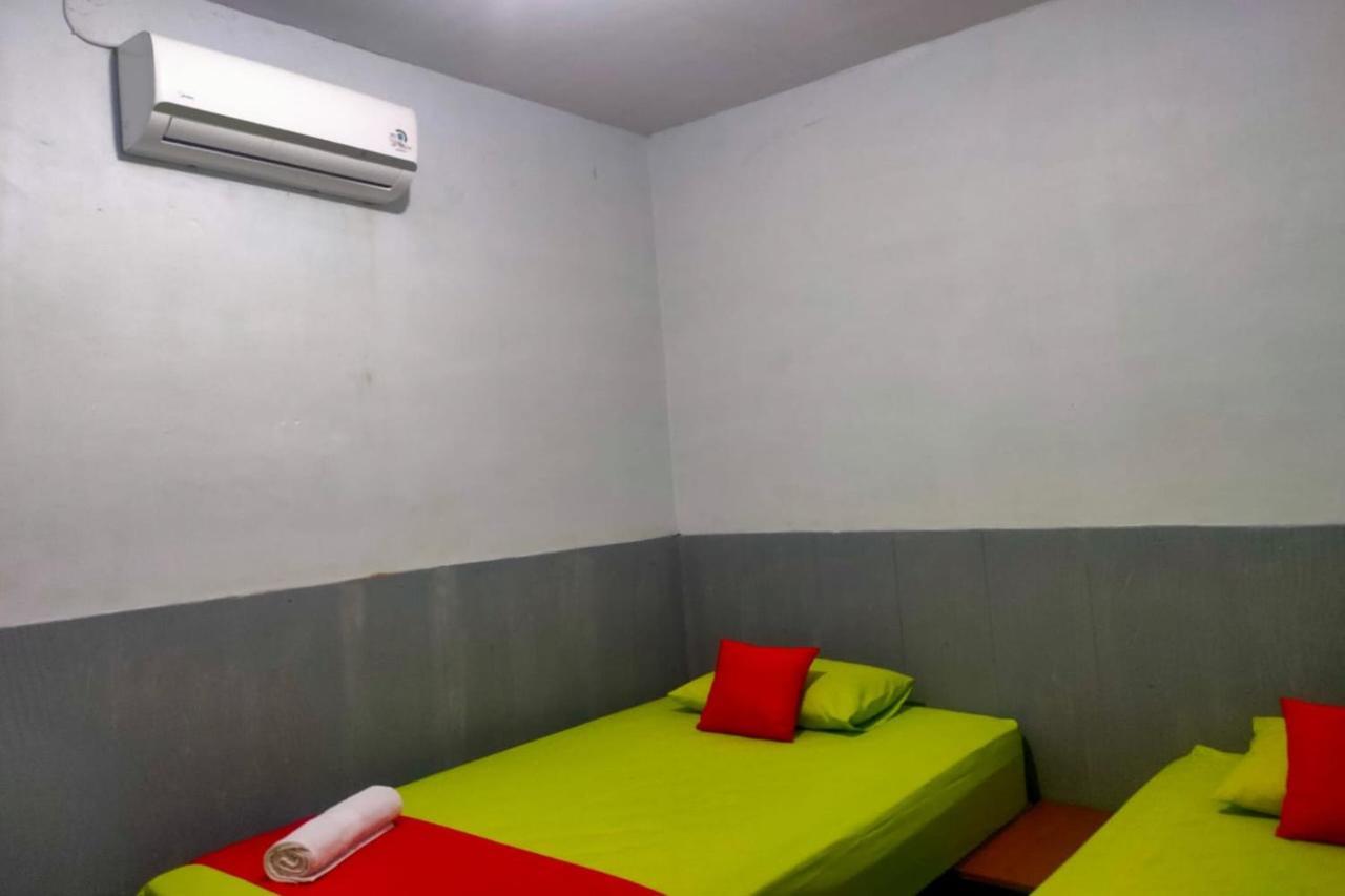 Oyo 91179 Hotel Lagalleria Sumenep Ngoại thất bức ảnh