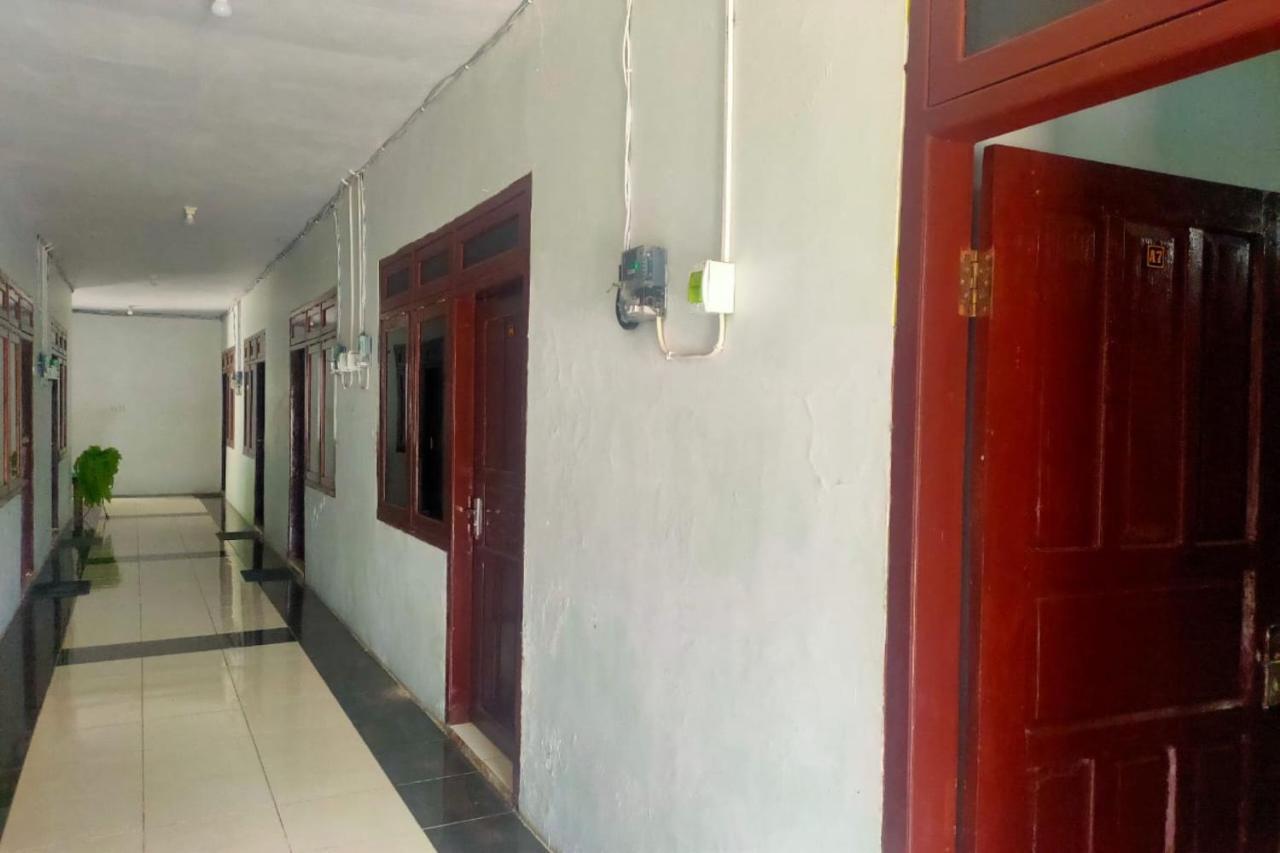 Oyo 91179 Hotel Lagalleria Sumenep Ngoại thất bức ảnh