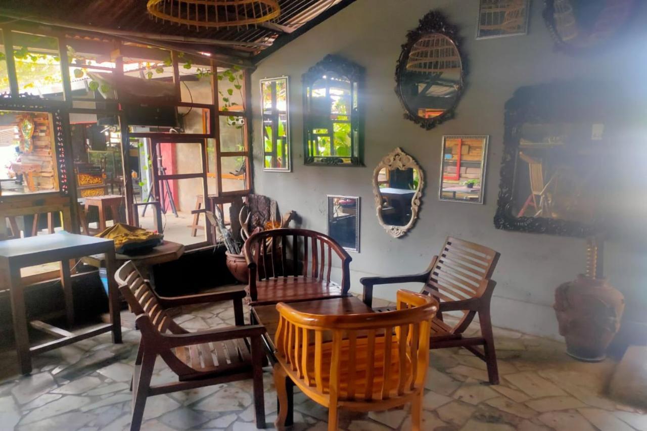Oyo 91179 Hotel Lagalleria Sumenep Ngoại thất bức ảnh
